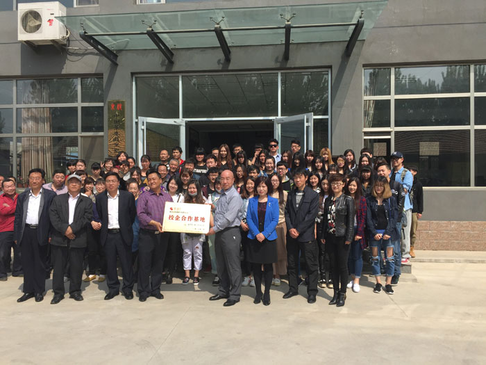 京锐景泰蓝与北京电子科技学院共同举行“校企合作”挂牌仪式